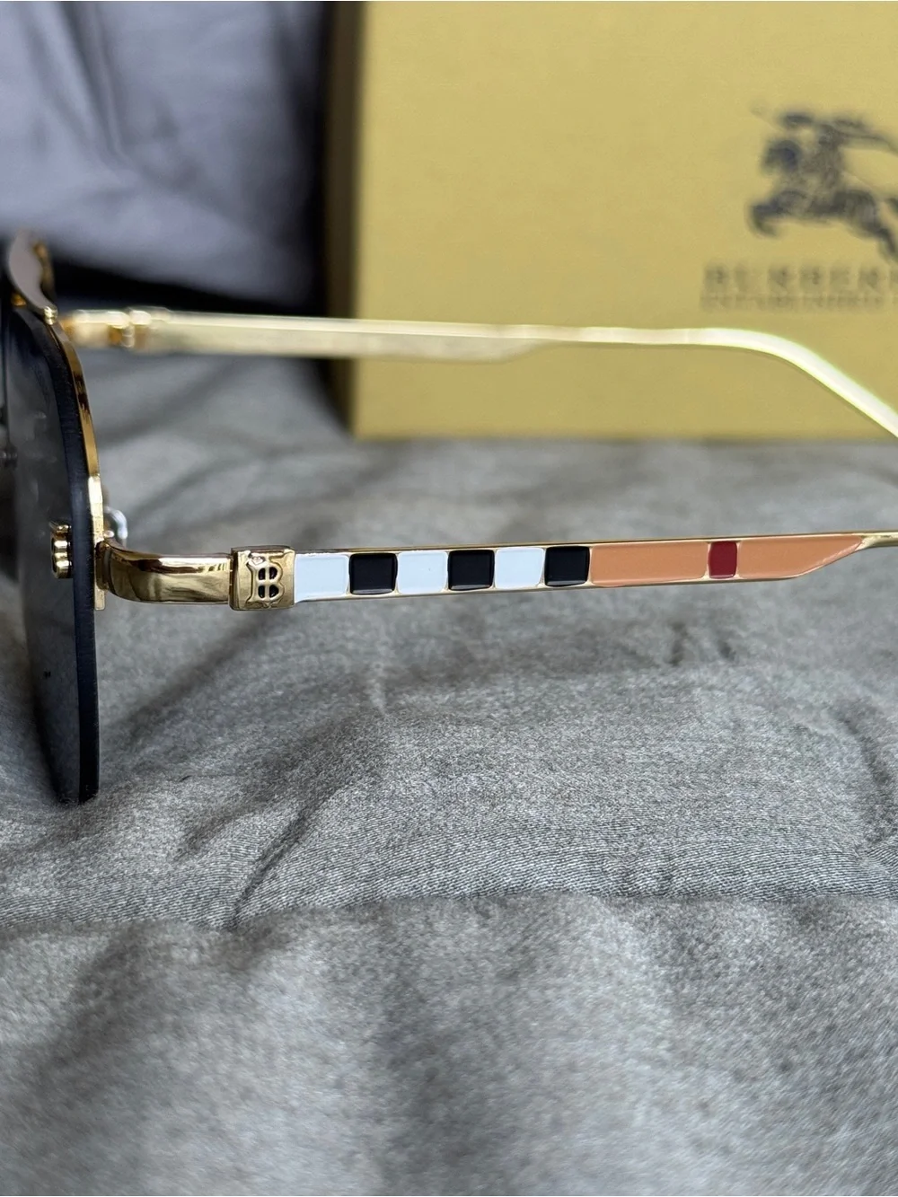 Burberry Men’s Black and Gold Aviator Sunglasses